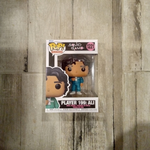 Funko Pop Squid Game Bundle – Cho Sang-Woo #1225 & Ali #1221 NIB - Picture 4 of 5